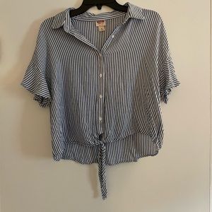 Mossimo size medium. Blue and white stripes